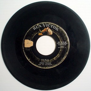 45 RPM, RECORD, **** PEREZ PRADO, PARIS + GUAGLIONE ...