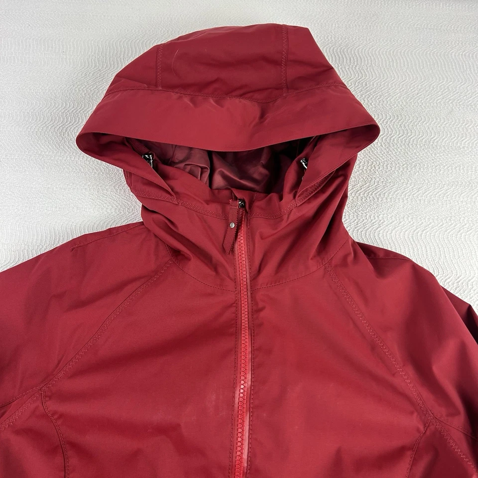 Chaqueta de Lluvia Lululemon Rain For Daze II Talla 4 Preparación Roja Impermeable $198 Foto 2 de 4