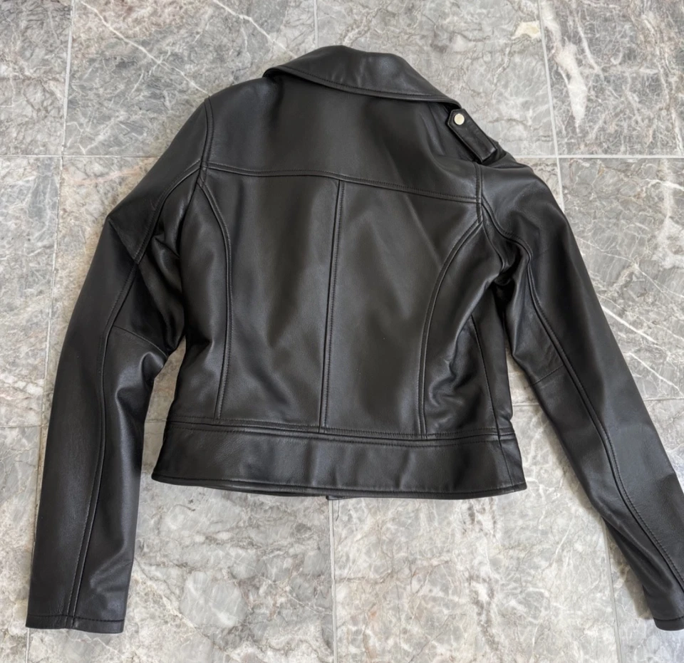 Moto Barney's New York cuero negro. Chaqueta talla XS SHW Foto 3 de 4