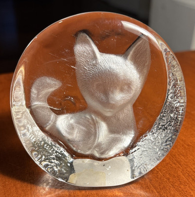 Vintage Zajecar 24% Lead Crystal Cat Paperweight Yugoslavia Kitten with Yarn
