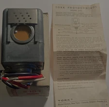 TORK # 2101 Photoelectric Switch PHOTOCONTROL 120V 50/60HZ 1/2" CONDUIT MOUNTING