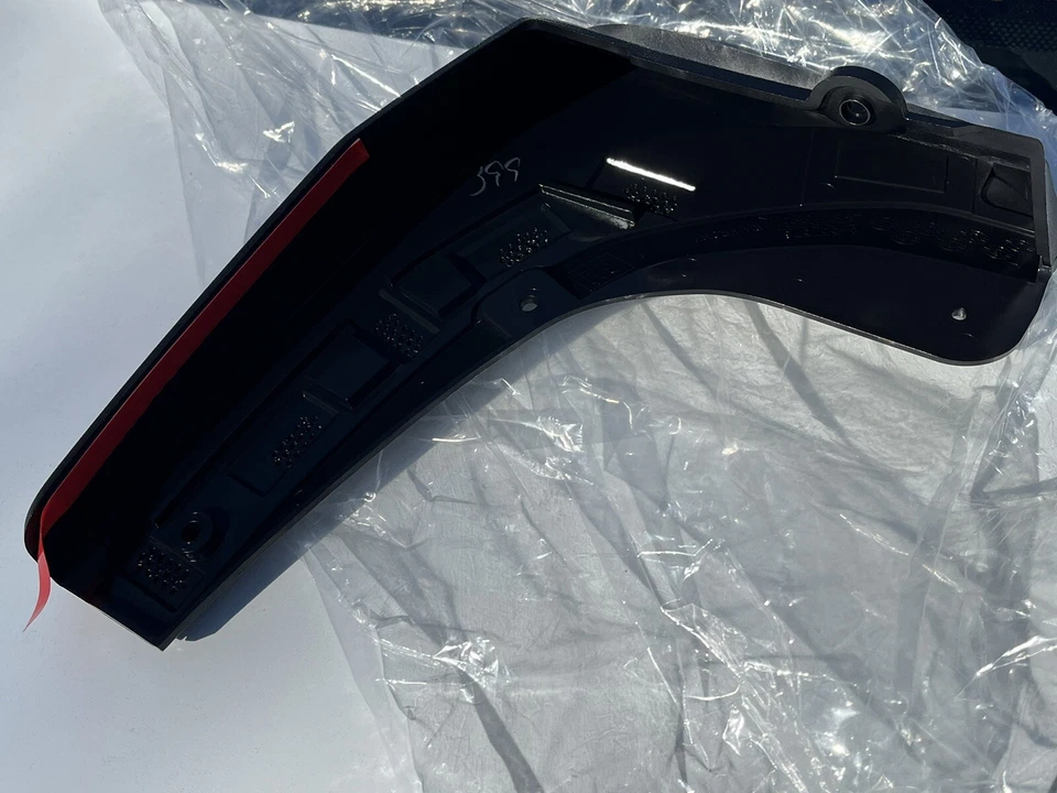 Chevrolet Blazer 2019-2025 delantero derecho negro texturizado 86507351 OEM GM Foto 3 de 4