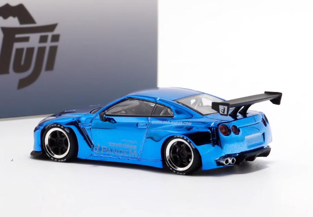 Fuji 1/64 ニッサン 日産 GTR R35 パンデム HKS Fuji 1/64 ニッサン 日産 GTR R35 パンデム HKS CR Fuji 1:64