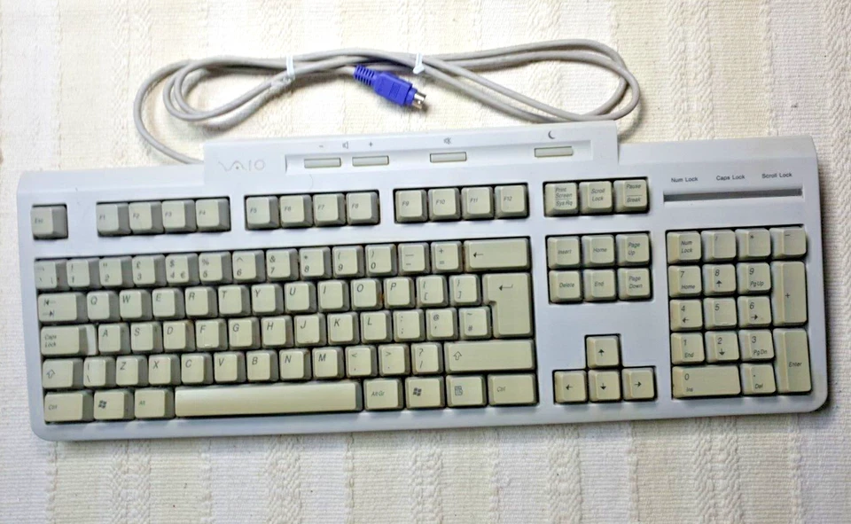 SONY VAIO Qwerty Keyboard PS2 Connection Model No: PCVA-KB4P/E - Image 2 of 4