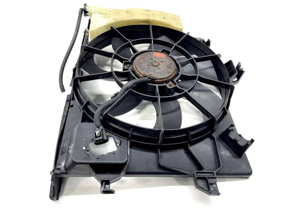 Conjunto de ventilador de refrigeración Hyundai Veloster 2011-2013 25380-1Rxxx OEM Foto 2 de 4