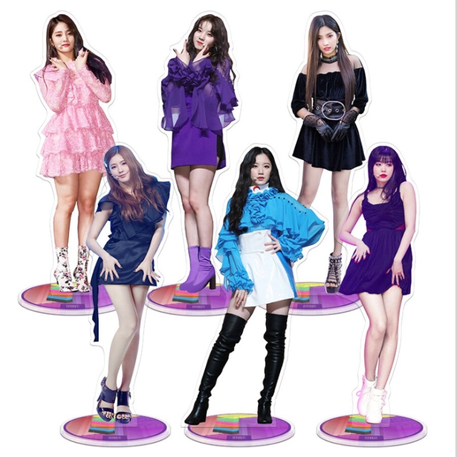 (G)I-DLE MINNIEアクスタ i-dle – LINE FRIENDS SQUARE