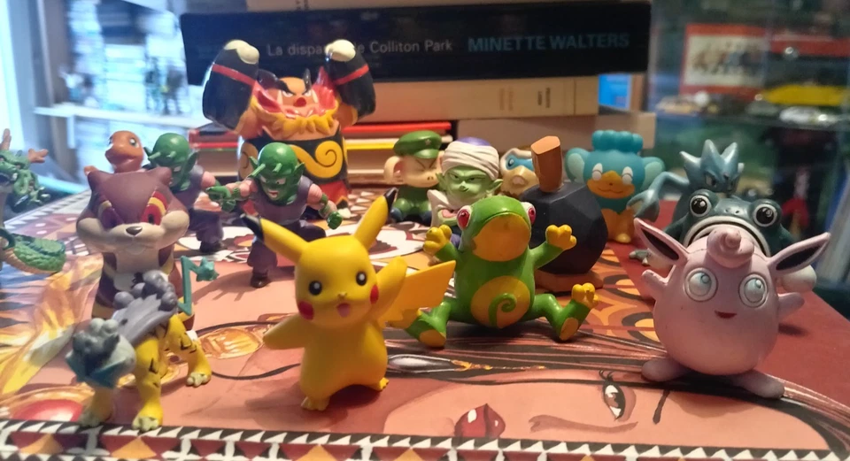 LOT DE Figurine POKEMON DIVERSES - Photo 1/2