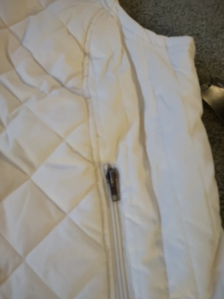 Misses Quilted Puffy Vest Jacket, Ivory, Lightweight, Zip, Pockets, 1X, New - Image 4 of 4