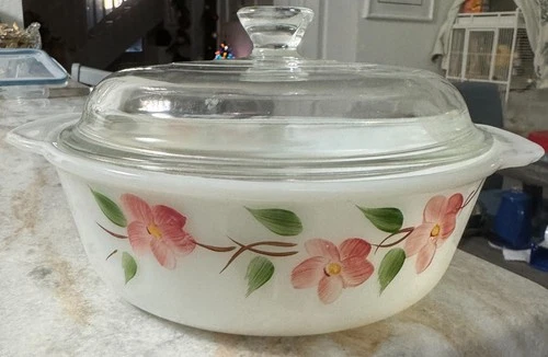 Vintage Anchor Hocking Fire King Peach Blossom milk glass casserole dish w lid 1