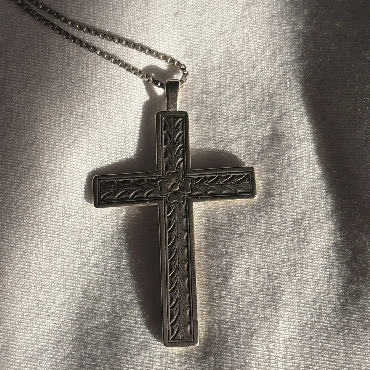 Vintage Sterling Cross Pendant In Vintage Designer Fine Necklaces 
