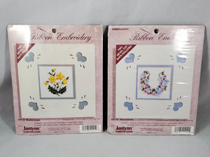 2 Janlynn Ribbon Embroidery 21-10 Horseshoe & 21-12 Buttercups Bevel Mats Vtg