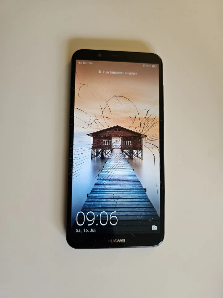 Huawei Y7 (2018)  16GB  Smartphone Schwarz  (Glasbruch)  - Bild 3 von 4