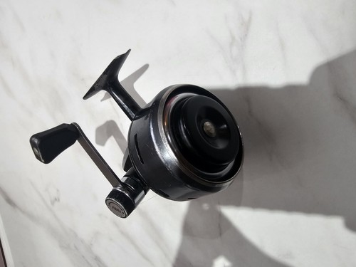 Abu 508 Closed Face Fishing Reel - Right Hand Wind - Working - Picture 2 of 8