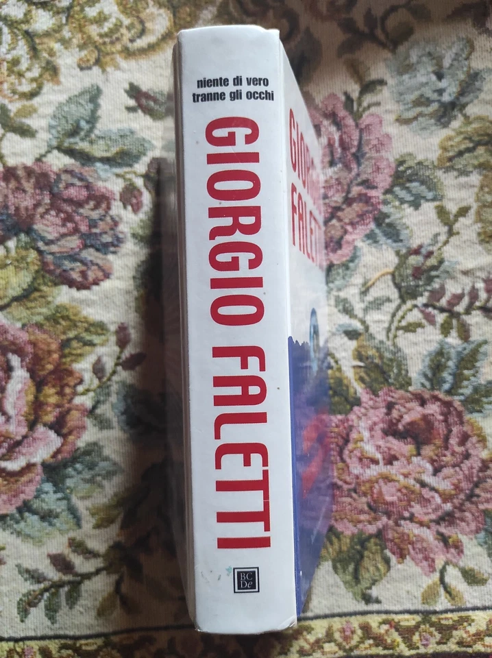 Niente di vero tranne gli occhi, foto 3 di 3
