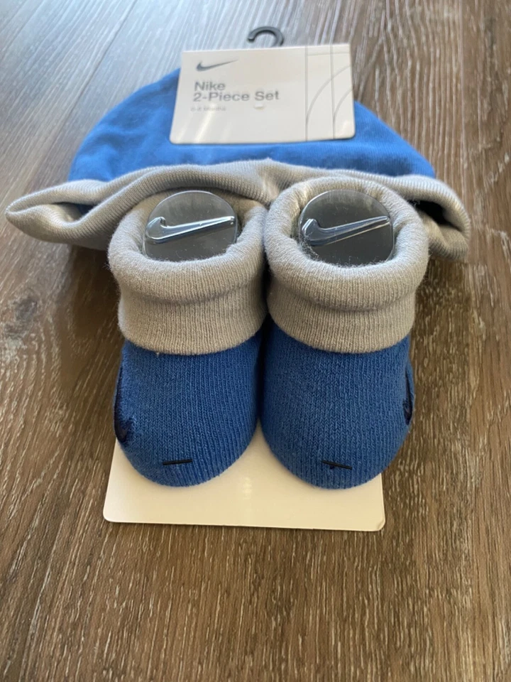 NIKE nwt newborn baby beanie and booties set~size 0 to 3M to 6M~NEW~Blue & Gray~ - Image 2 of 2