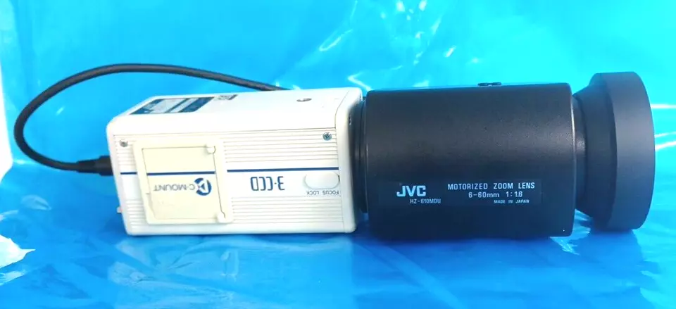 JVC 3-CCD Color Video Camera C-Mount W/O Lens KY-F55B+JVC HZ-610MDU - Image 2 of 4