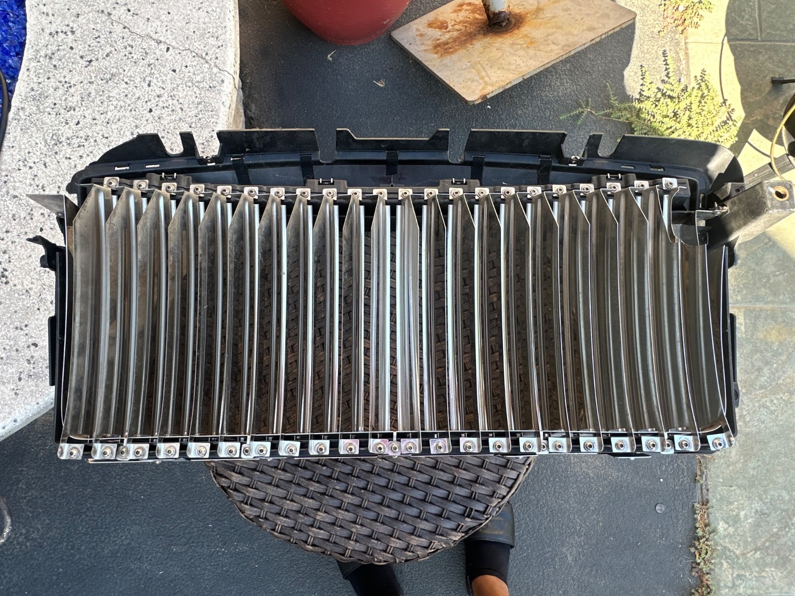 Genuine Rolls Royce Ghost Grille USED - SMALL DEFECT - SEE DESC.
