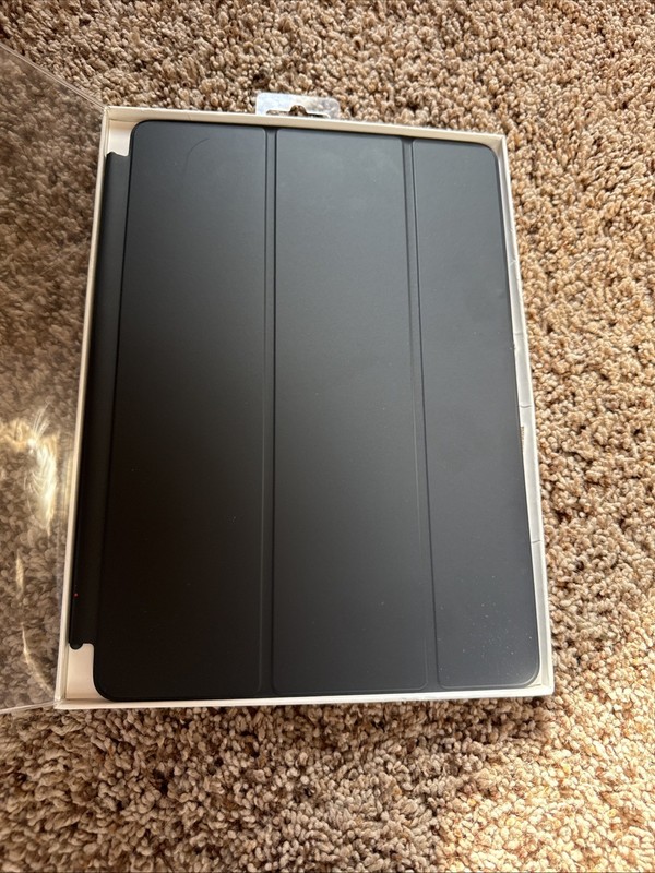 NEW Apple Smart Cover for 10.5" iPad Pro Charcoal Gray  MU7P2ZM/A