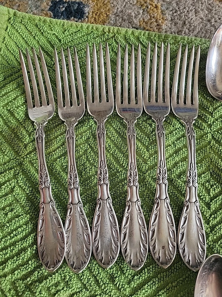 Antiguo juego de plata 1881 Rogers A1 La Vigne para 6, 20 piezas Foto 2 de 4