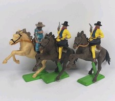 Vintage Lot of 3 Britains LTD Cowboys on Horses 1971 Figures Mounted V8 
