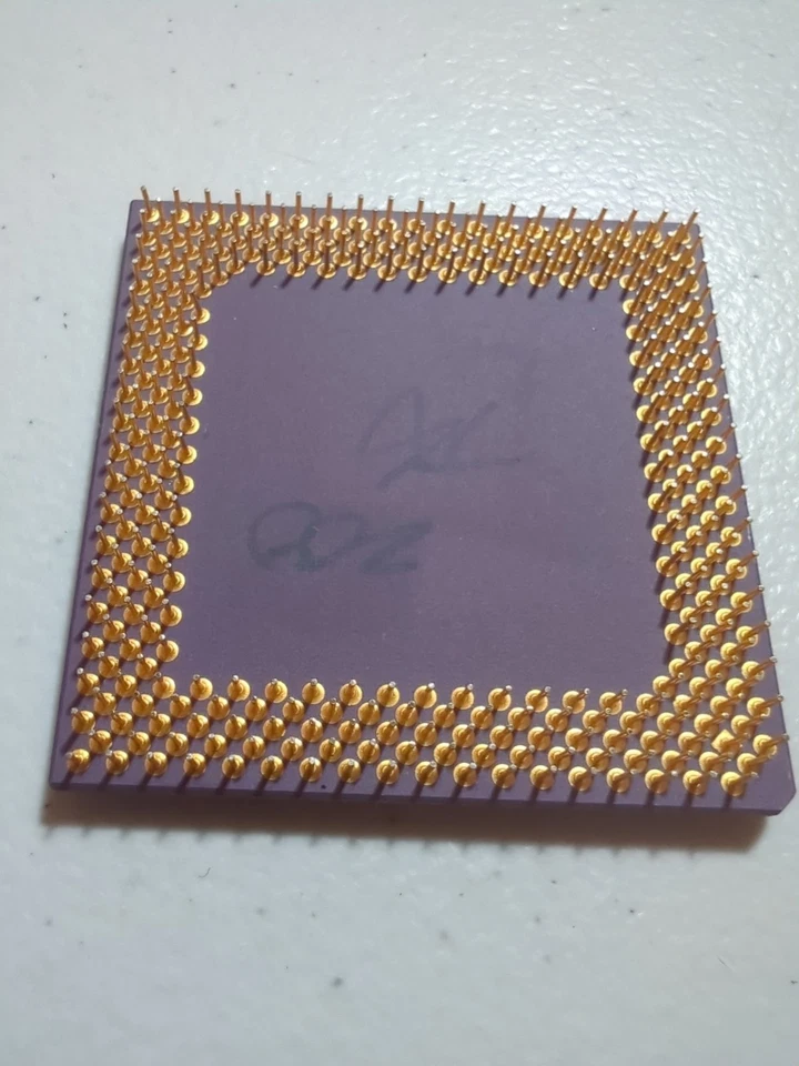 Socket 7 CPU - AMD K6 200MHz - AMD-K6/200ALYD - TESTED - Image 4 of 4
