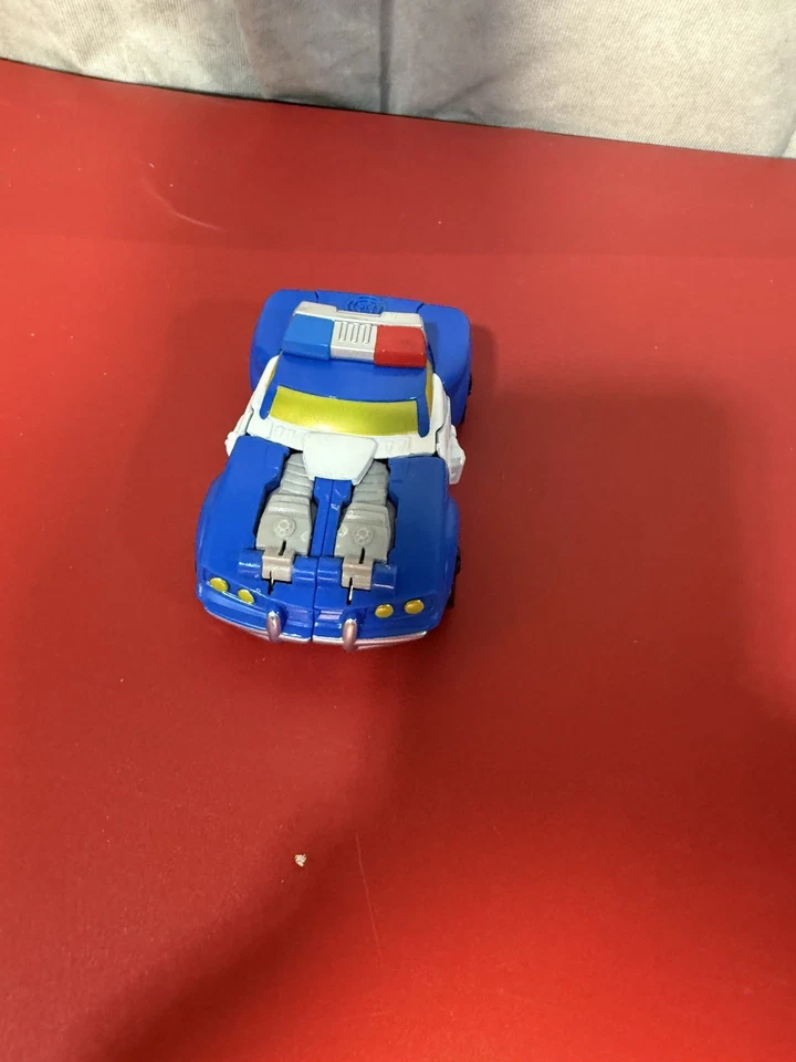 PLAYSKOOL HEROES TRANSFORMERS RESCUE BOTS CHASE THE POLICE BOT - Image 4 of 4