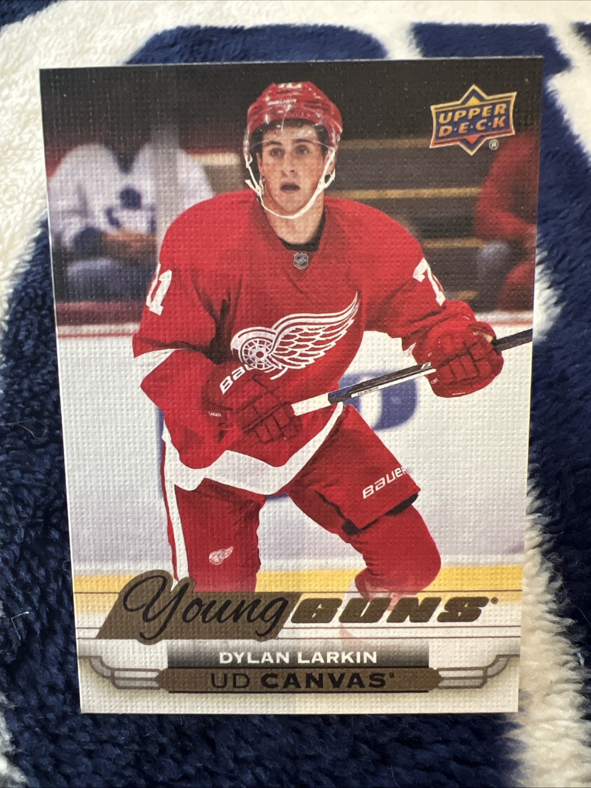 2015-16 Upper Deck Dylan Larkin UD Canvas Young Guns YG RC Rookie #C112