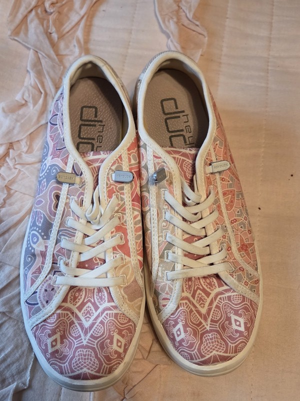 Hey Dude Women's Size 8 Karina Joy Mandala Pink Shoes