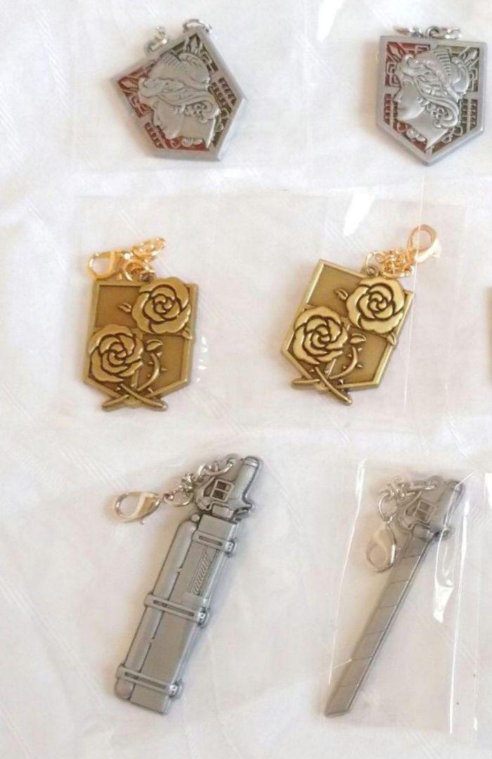 Attack On Titan Eren Levi Metal Charm Keychain 3D Activation Device ...