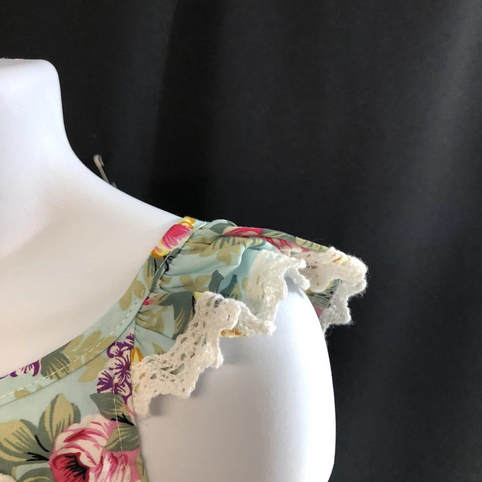 Vestido sin marca para niñas rosas y encaje y apliques bellamente detallados @31 Foto 4 de 4