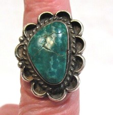VINTAGE STERLING SILVER TURQUOISE SOUTHWEST RING SIZE 5  6.9 GRAMS