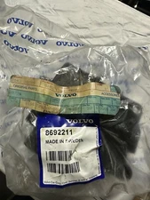 For Volvo XC90 XC70 S80 V70 S60 C70 Oil Trap PVC Separator NEW 8692211