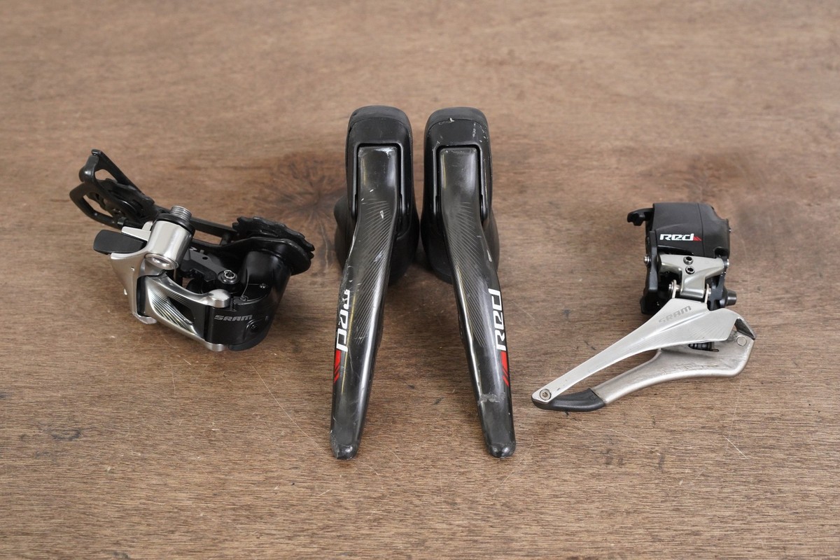 SRAM RED eTap WiFLi 11速とブレーキキャリパー　化粧箱あり SRAM RED eTap WiFLi 11速とブレーキキャリパー 化粧箱あり