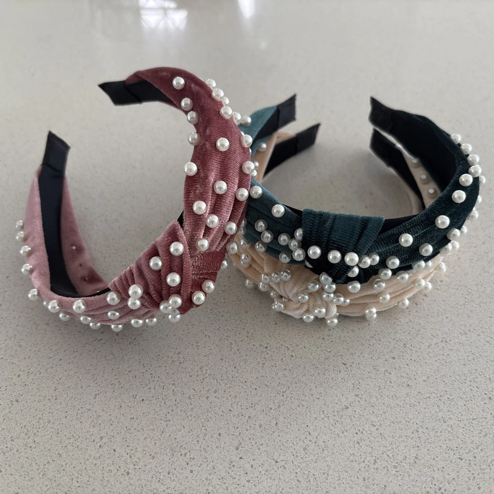 Conjunto de 3 accesorios de aro de pelo de nudo ancho perla diadema de terciopelo para mujer. Foto 3 de 4
