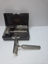 Lot of 2 Antique Ever-Ready Razor, 1 in Mahoganite case with blade case