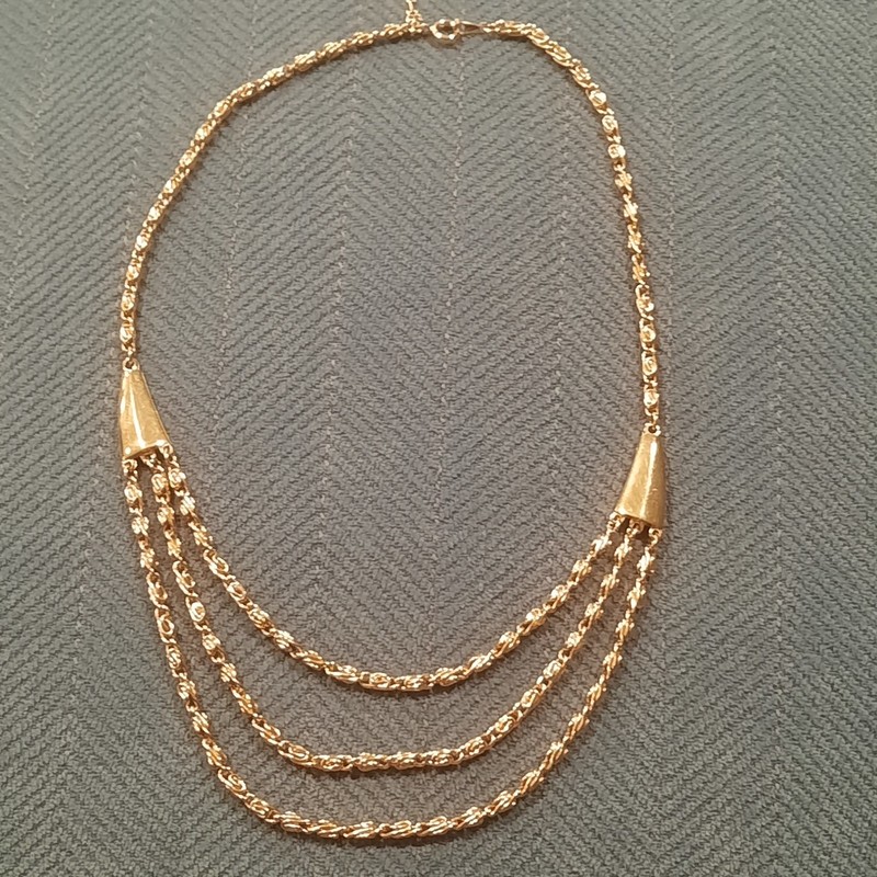 Vintage Trifari Paperclip Chain Layered Necklace