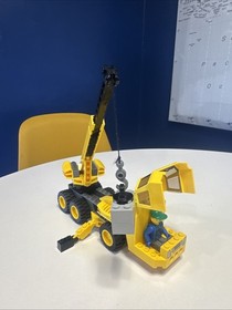 LEGO City 4668 Outrigger Construction Crane Partial w/ Minifigure 2004