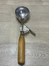 VINTAGE HAMILTON BEACH MODEL 40 ICE CREAM SCOOP