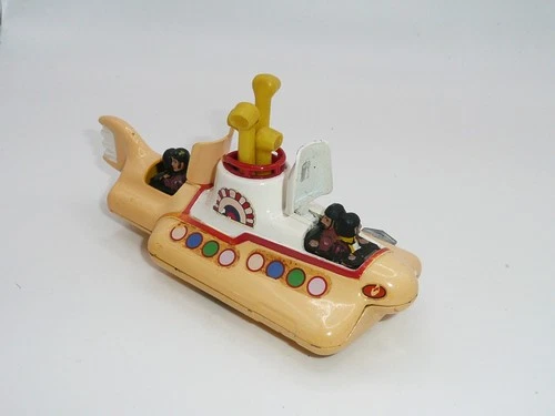 Corgi 803 The Beatles Yellow Submarine w/figures *original vintage*