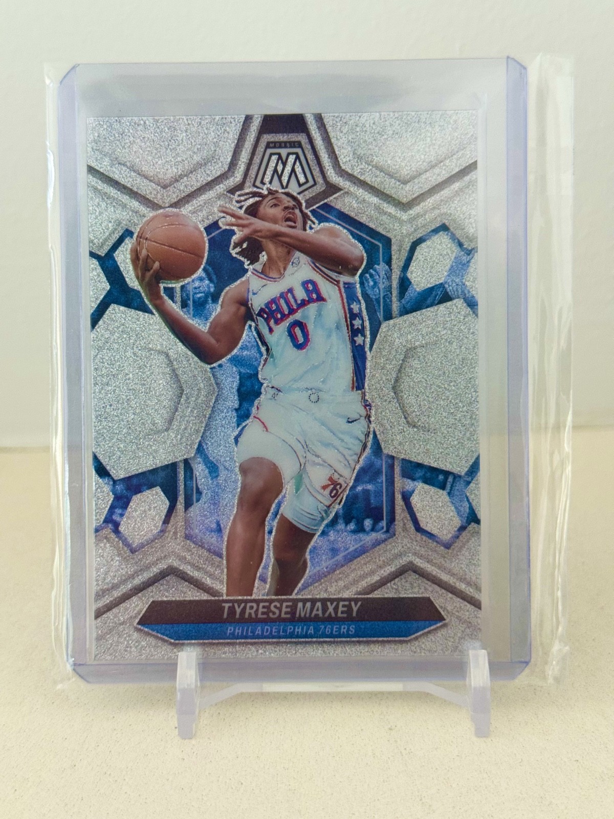 2023-24 Panini Mosaic #79 TYRESE MAXEY Glitter SSP Sixers