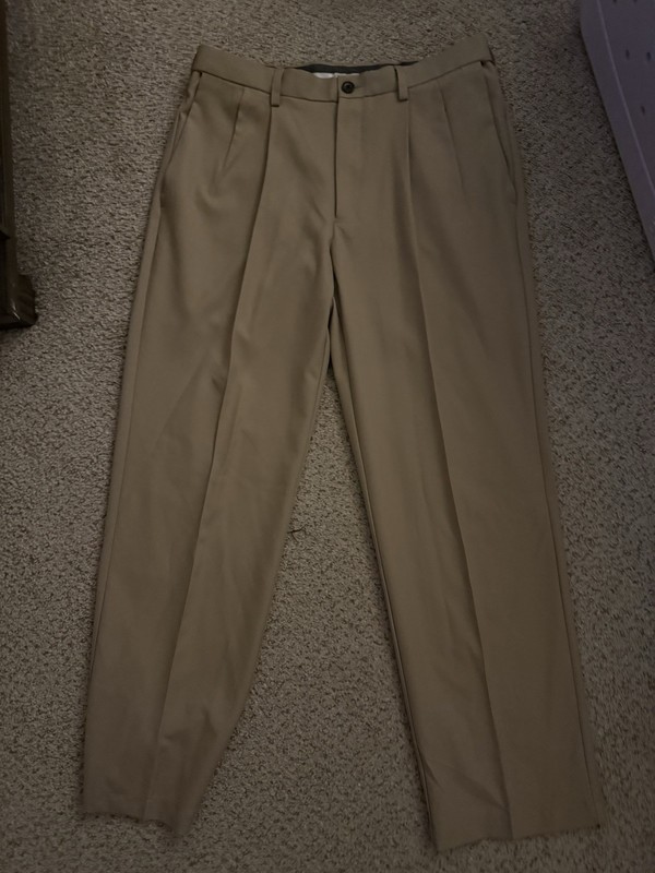 Men's Haggar Classic Fit Khaki Pants 32x30 Beige