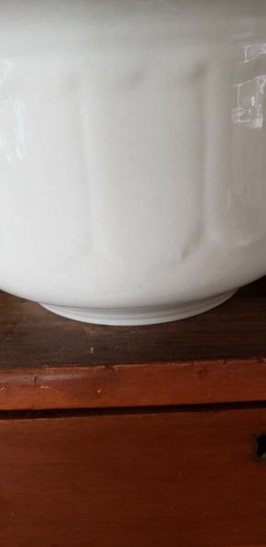 ANTIQUE WHITE IRONSTONE CHAMBER POT SYDENHAM PATTERN C SHAPE HANDLE EXCELLENT