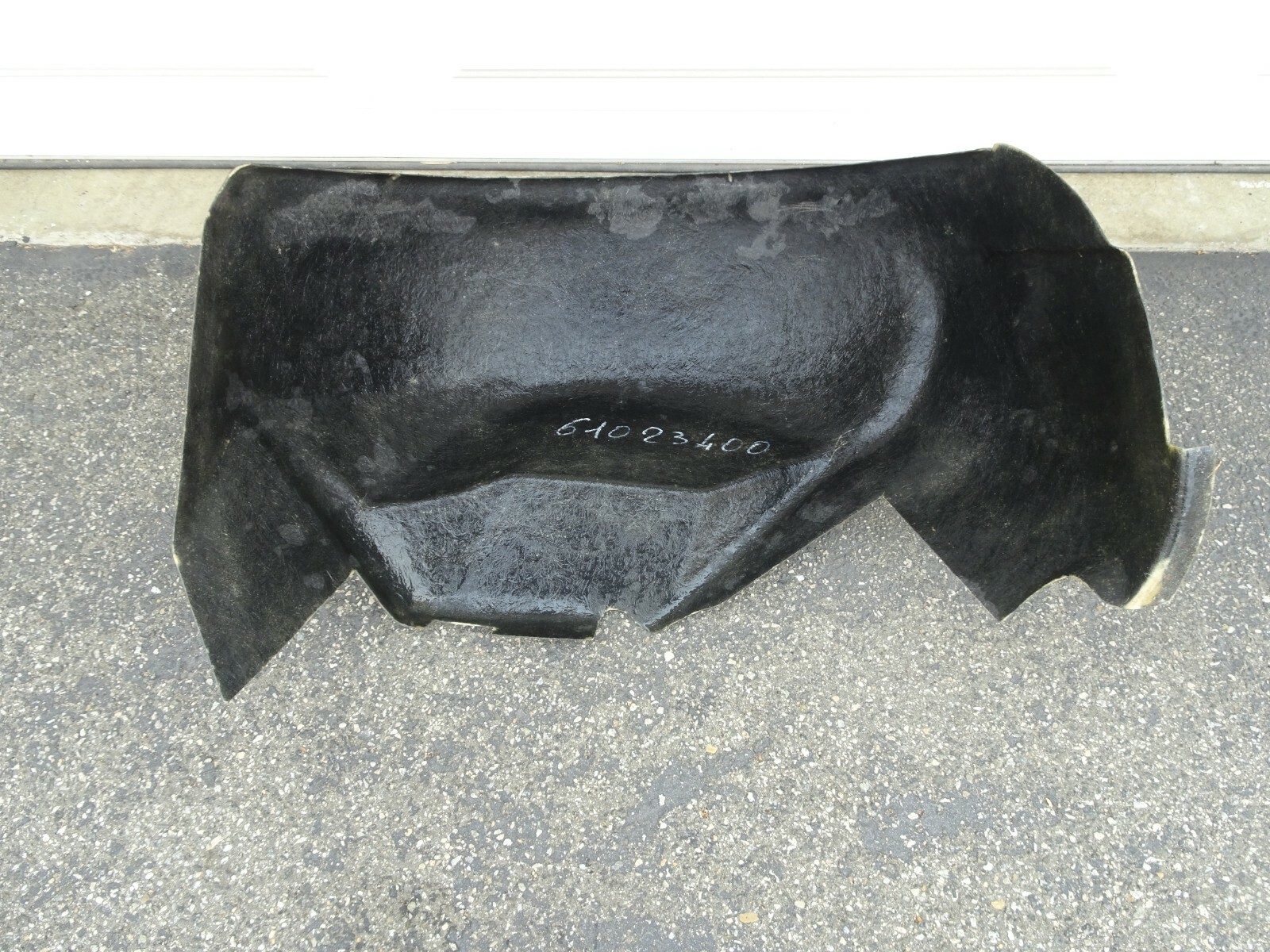 FERRARI 512  84  BBI FRONT RIGHT FENDER INNER LINER OEM FERRARI PARTS 610 234 00