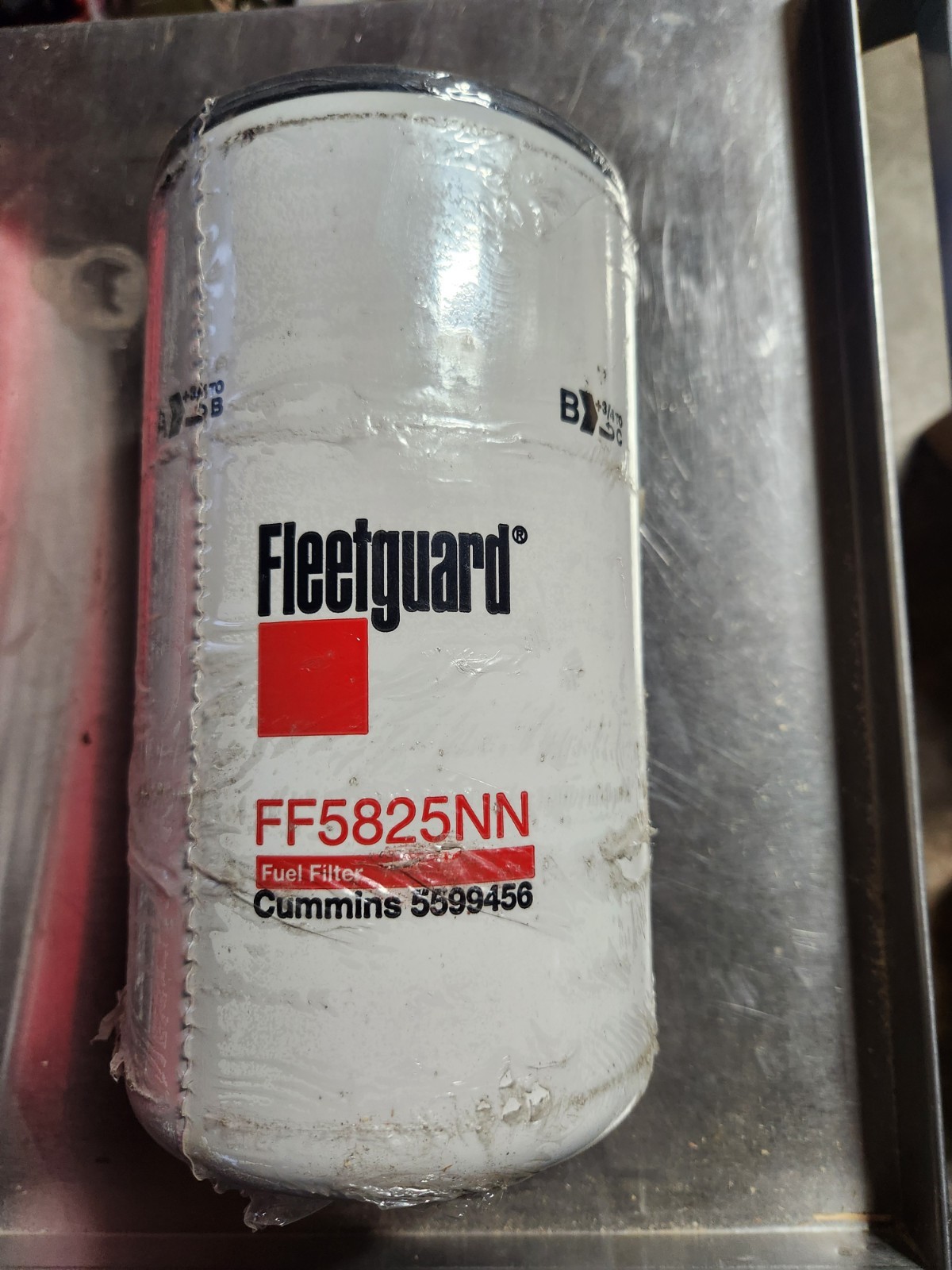 3 pack of fleetguard ff5825nn fuel filter