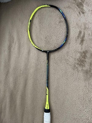 Yonex Badmintonschläger Astrox 77
