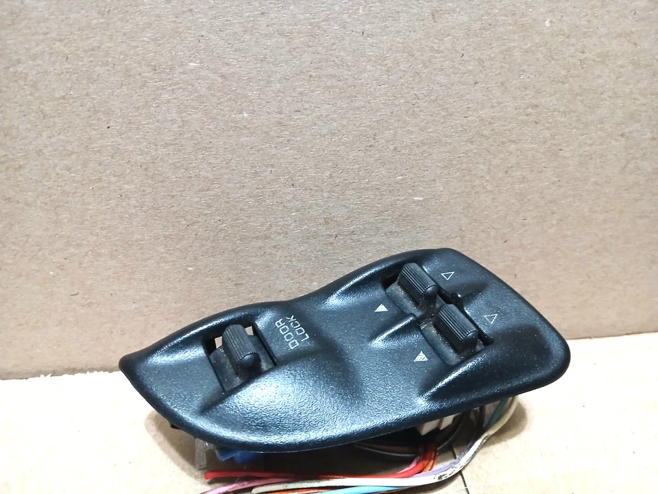 Interruptor de ventana eléctrica del lado del conductor con enchufe Dodge Ram 1500 2500 1994-1997 OEM Foto 3 de 4