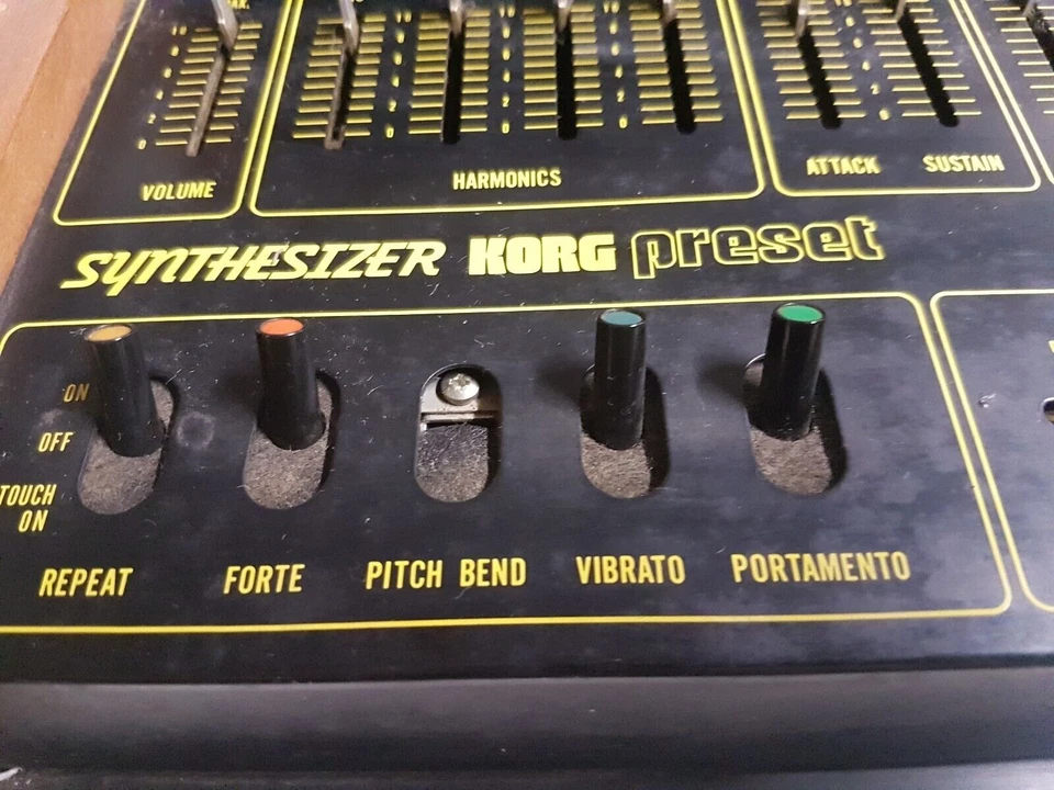 SINTETIZADOR KORG 900 CS - Imagen 4 de 4