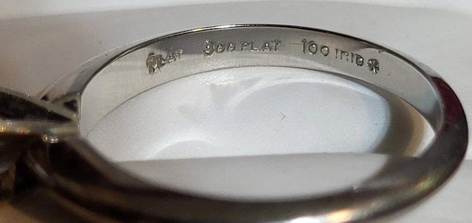 ANEL TIFFANY de 4 pinos solitário de platina diamante redondo 1/2 CT - Imagem 2 de 3