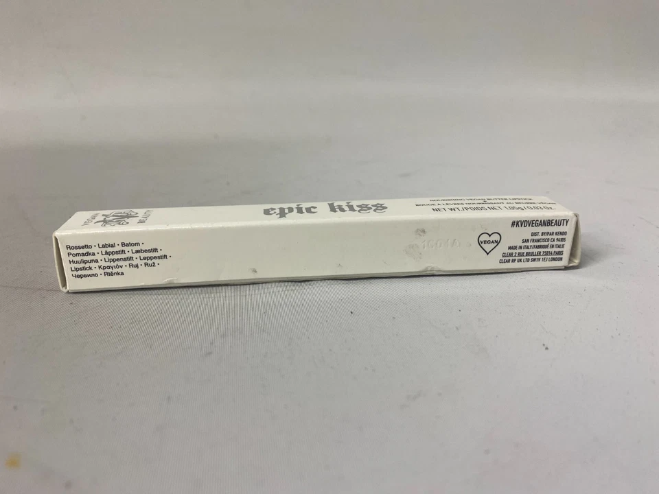 Lápiz labial KVD Vegan Beauty Epic Kiss Butter, ver variaciones de tono - NUEVO Foto 4 de 4
