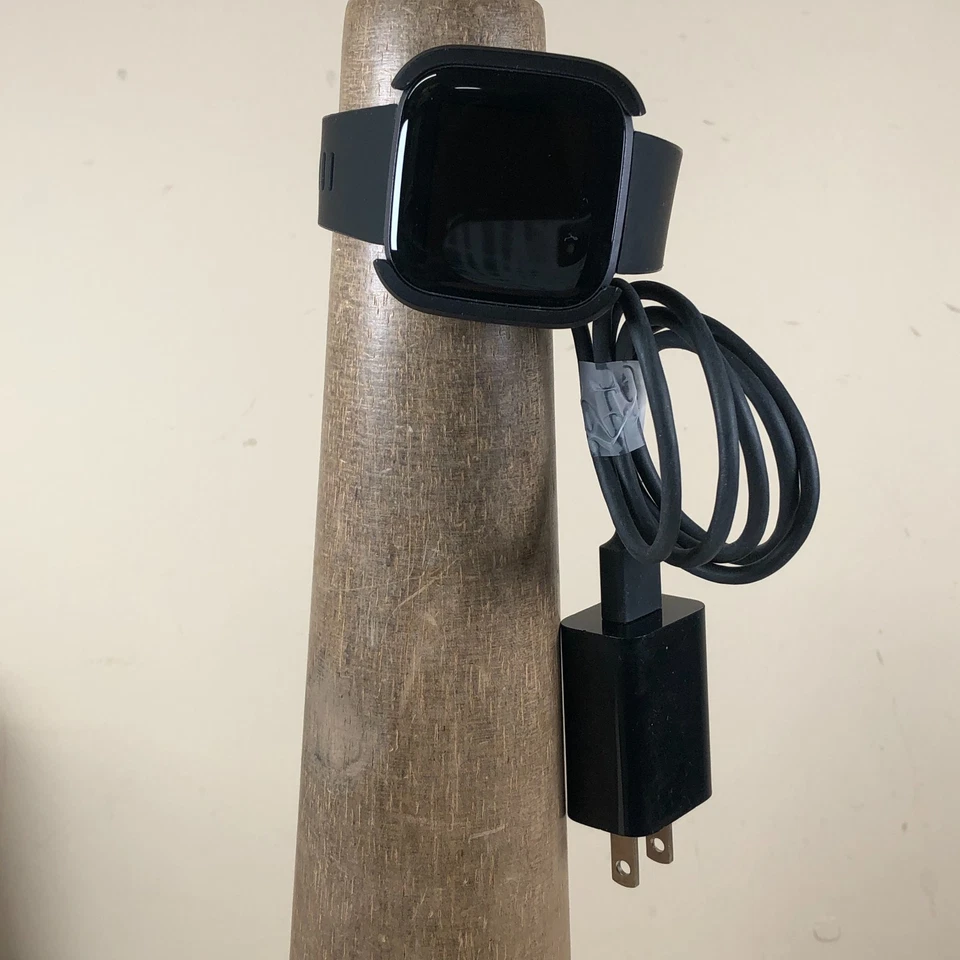 Fitbit Versa 2 Unisex Black Health & Fitness Tracker Smartwatch 7" WITH CHARGER - Image 2 of 4